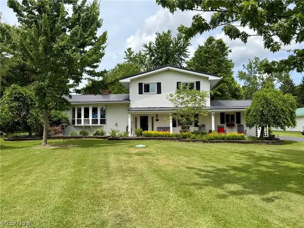 15794 Mayfield Road, Huntsburg, OH 44046