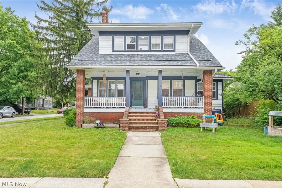 3124 Edgehill Road, Cleveland Heights, OH 44118 - #2