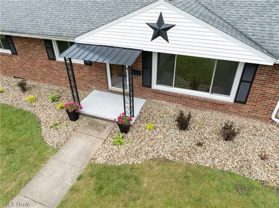 120 S Mckinley Avenue, Dover, OH 44622 - #3