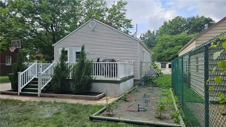 667 Essex Street, Akron, OH 44306 - #3