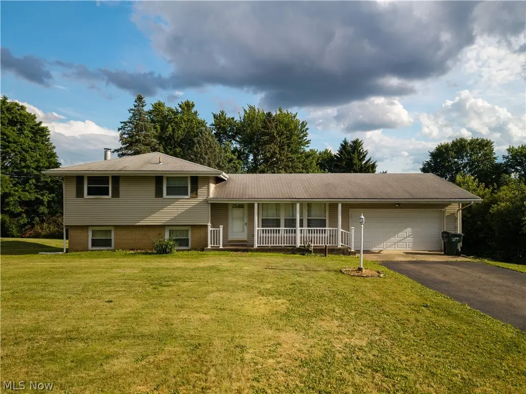 5216 Oakvale Sw Street, Canton, OH 44706 - #1