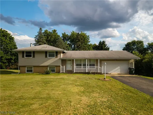 5216 Oakvale Sw Street, Canton, OH 44706