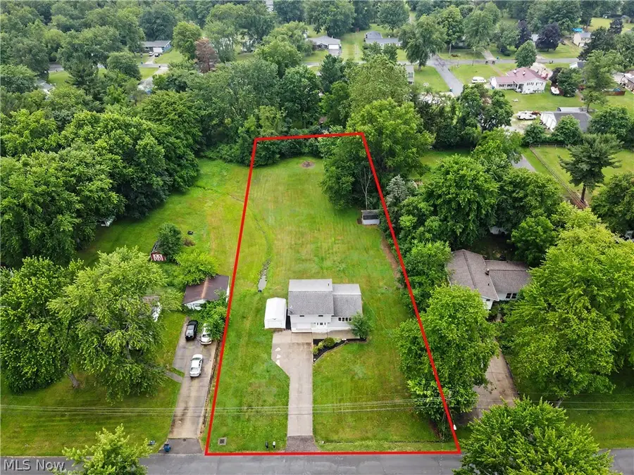 2704 Lyman Drive, New Franklin, OH 44216 - #3