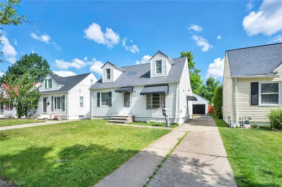 16013 Corkhill Road, Maple Heights, OH 44137 - #3