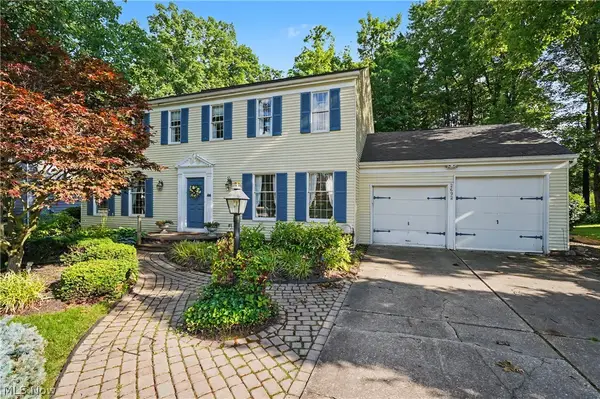 2692 Foxwood Drive, Akron, OH 44333