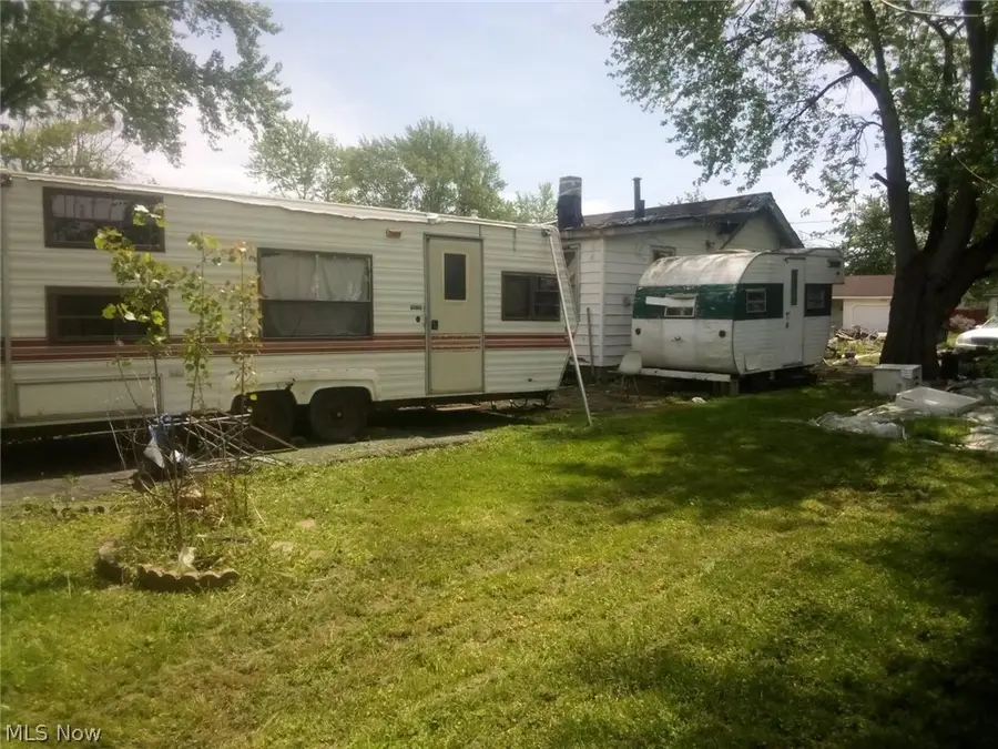 731 16th Street, Elyria, OH 44035 - #3