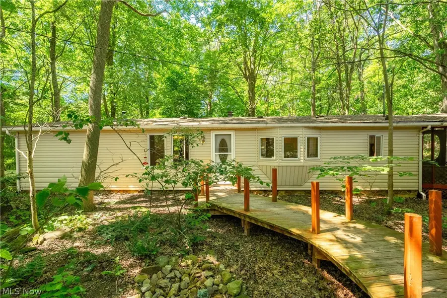 121 Skeleton Nw Road, Dellroy, OH 44620 - #3