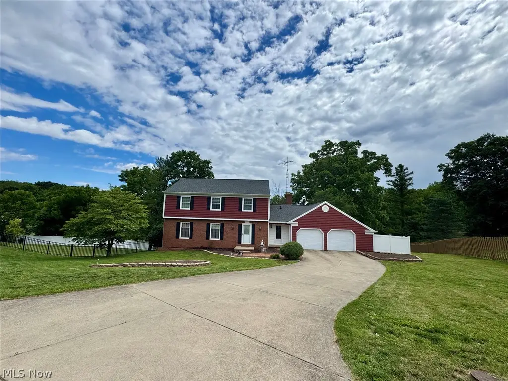 1679 Lakeview Ne Square, Bolivar, OH 44612 - #1