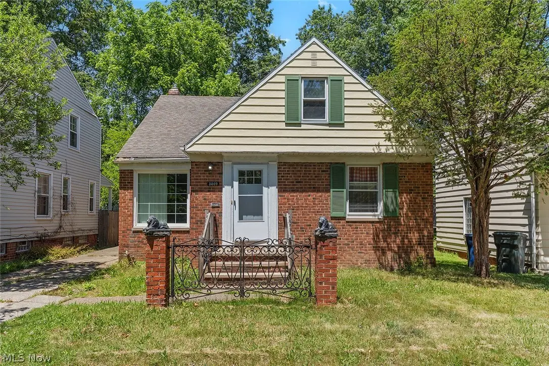 3809 Bainbridge Road, Cleveland Heights, OH 44118 - #1