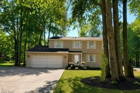 8900 Briarbrook Ne Drive, Warren, OH 44484