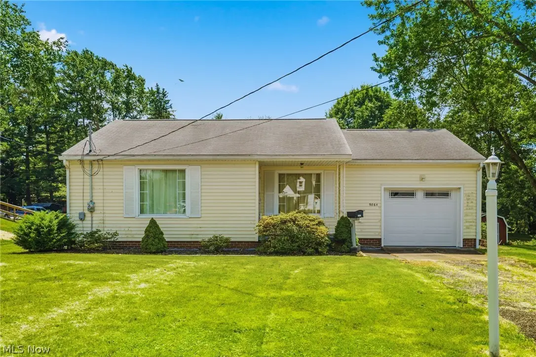 9864 Louisville Ne Street, Nimishillen, OH 44710 - #1