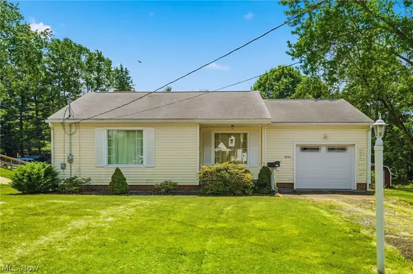 9864 Louisville Ne Street, Louisville, OH 44710