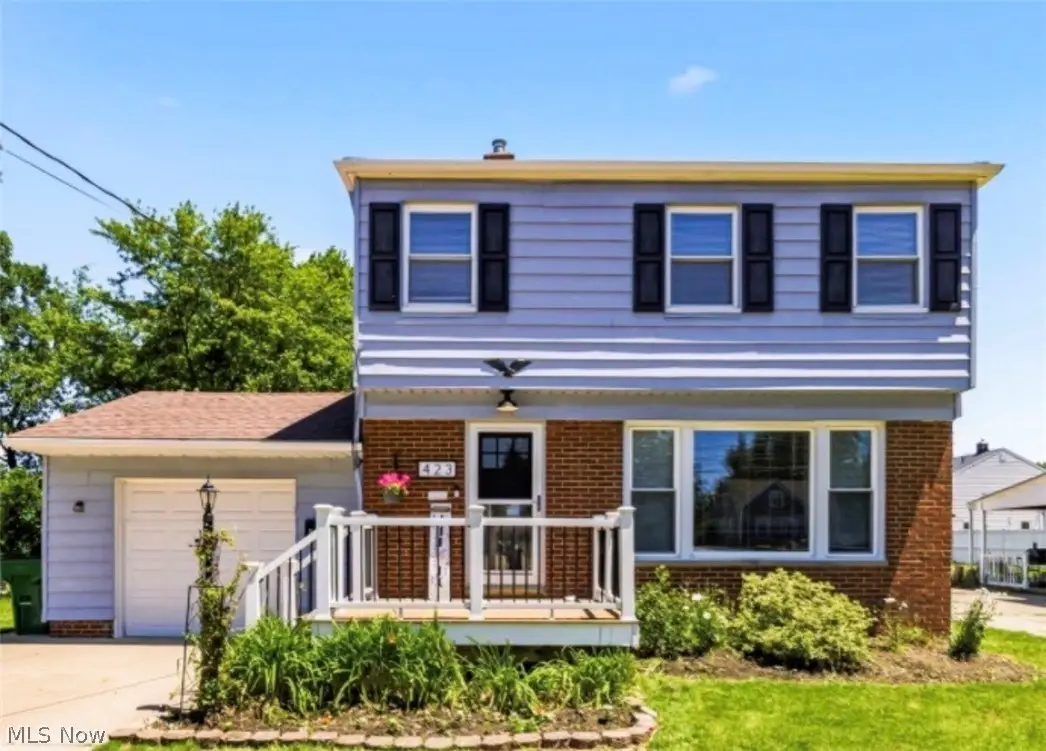 423 E 305th Street, Willowick, OH 44095 - #1