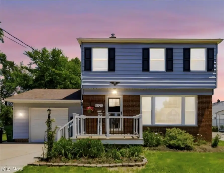 423 E 305th Street, Willowick, OH 44095 - #2