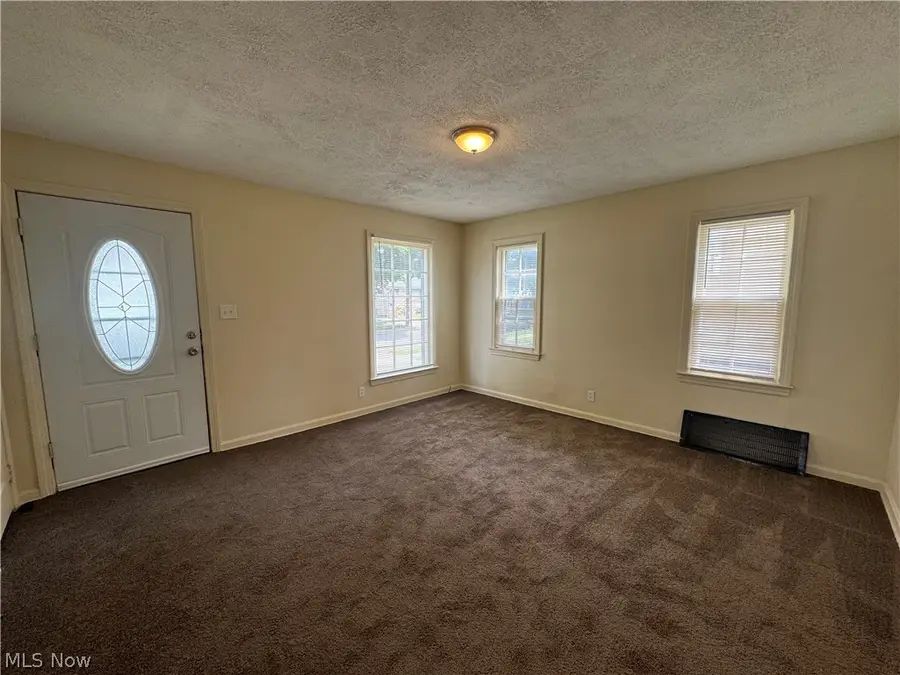 960 Jason Avenue, Akron, OH 44314 - #2