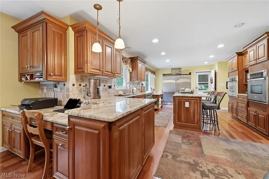6975 Columbia Road, Olmsted Falls, OH 44138 - #3