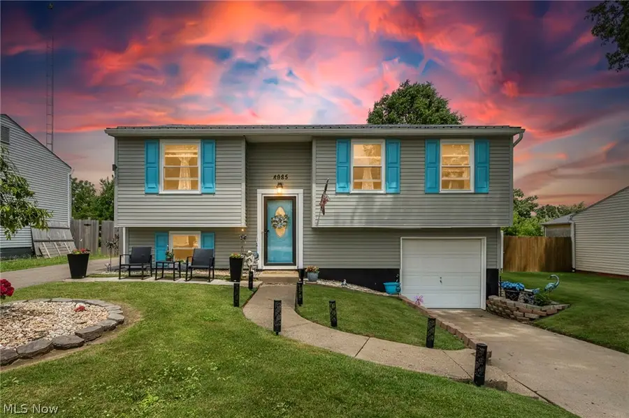 4885 Lynncrest Sw Street, Canton, OH 44706 - #2