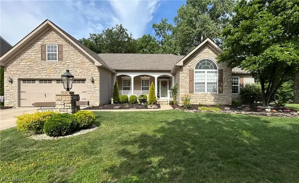 1052 Arrowhead Drive, Vermilion, OH 44089