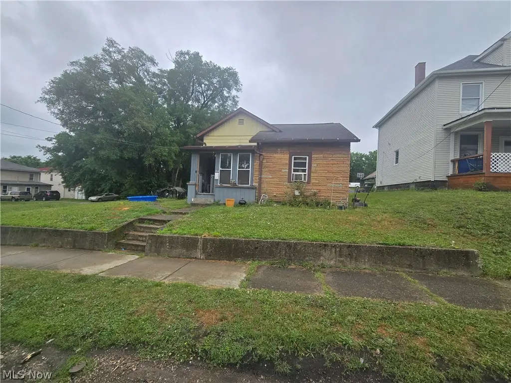 24 Maple Se Avenue, Massillon, OH 44646 - #1