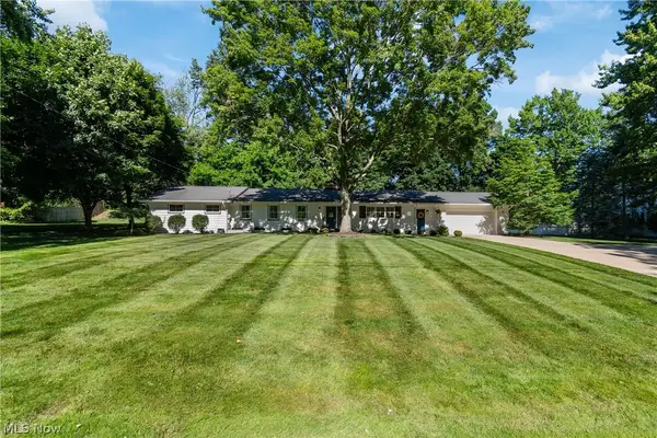 1001 Oneida Sw Trail, Hartville, OH 44632