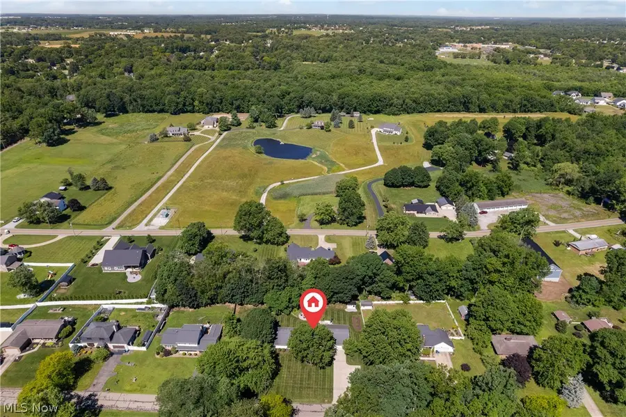 1001 Oneida Sw Trail, Hartville, OH 44632 - #2