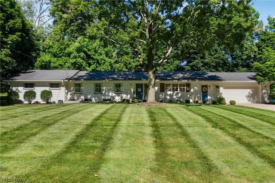 1001 Oneida Sw Trail, Hartville, OH 44632 - #3