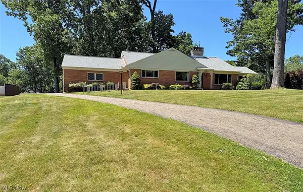 5022 Lawndale Nw Street, Canton, OH 44708