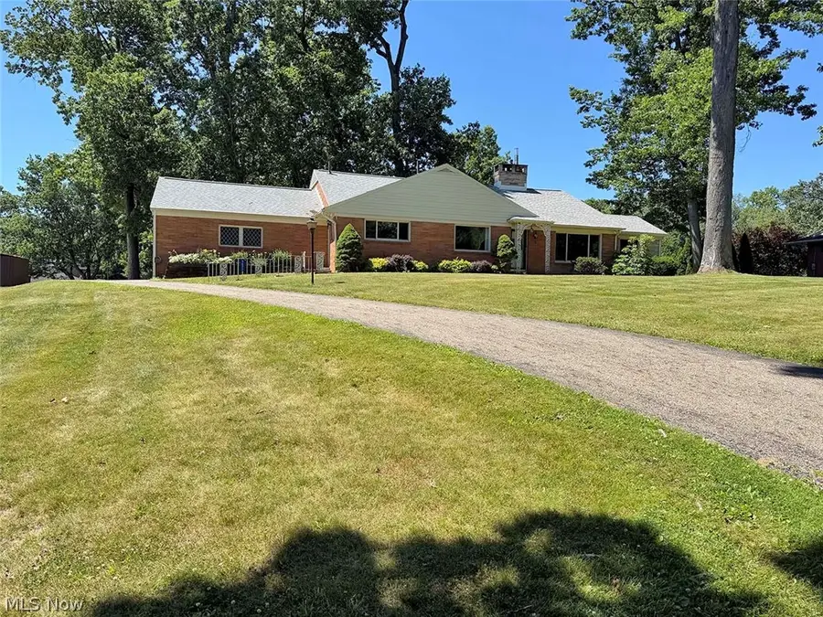 5022 Lawndale Nw Street, Canton, OH 44708 - #2