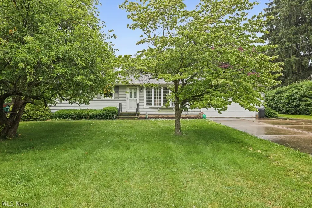 5260 Huckleberry Nw Street, North Canton, OH 44720 - #1