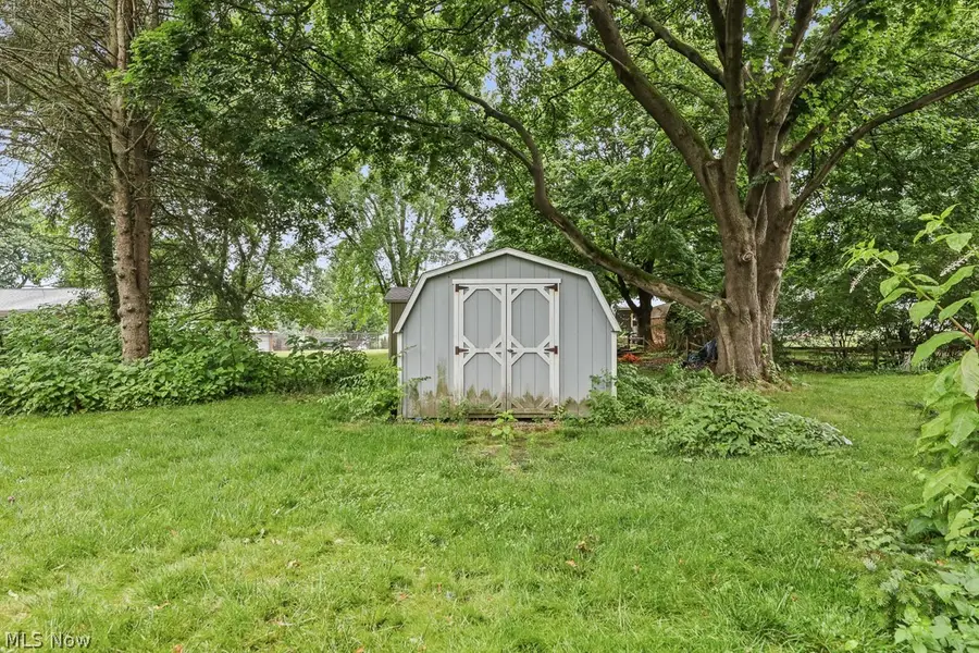 5260 Huckleberry Nw Street, North Canton, OH 44720 - #3