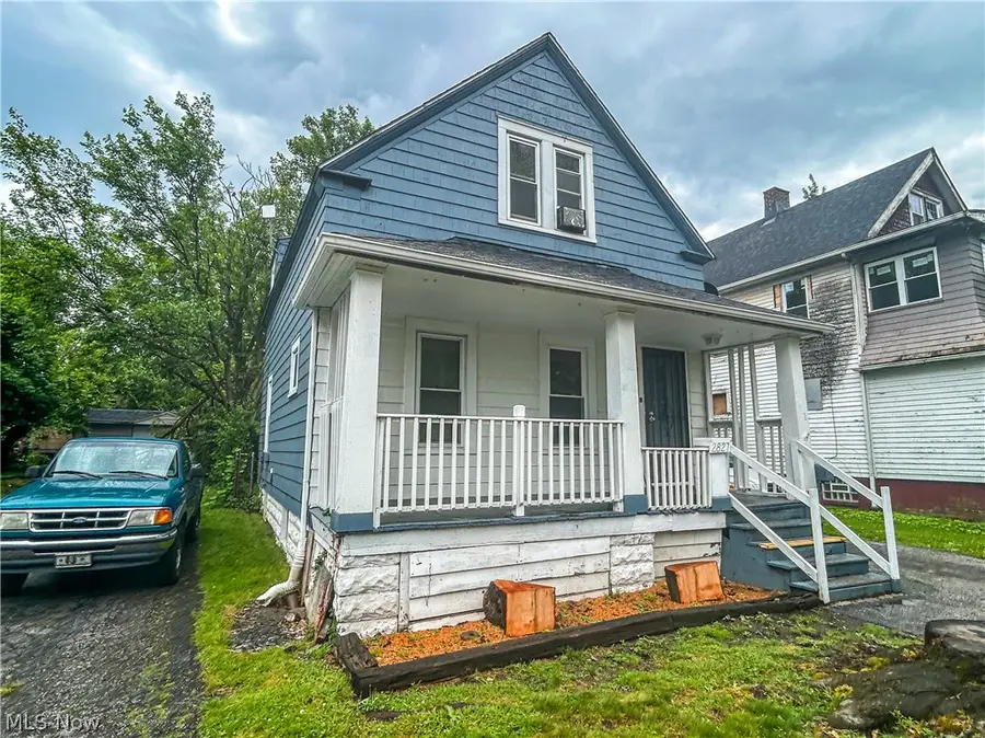 2827 E 119th Street, Cleveland, OH 44120 - #3