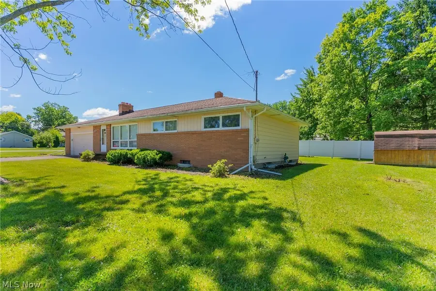 253 Earl Nw Drive, Warren, OH 44483 - #3