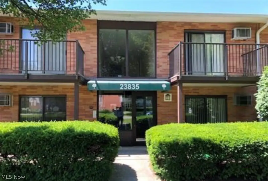 23835 David Drive #207, North Olmsted, OH 44070 - #1