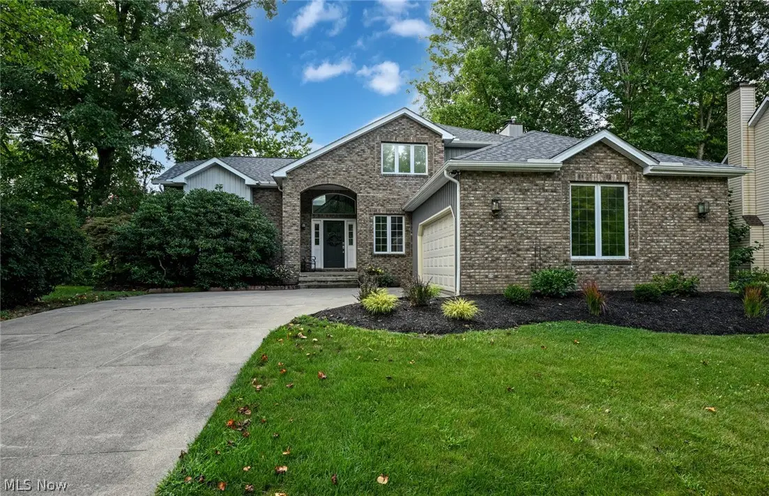 8465 Settlers Passage, Brecksville, OH 44141 - #1