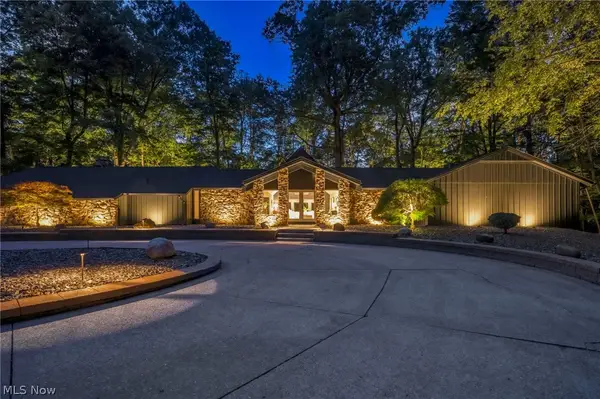 11860 Ridgecliff Circle, Strongsville, OH 44136