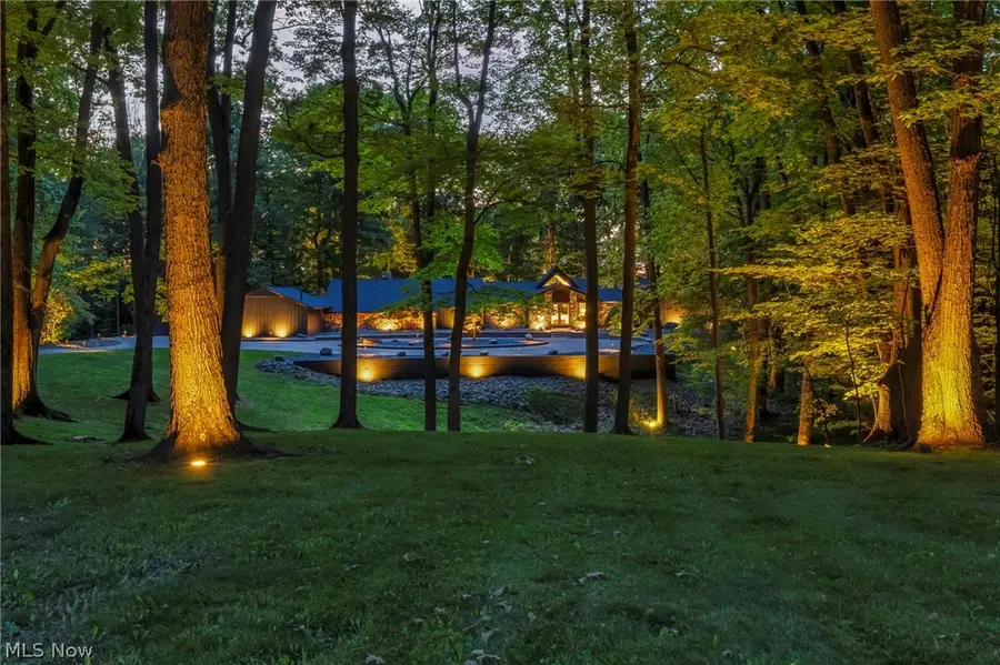 11860 Ridgecliff Circle, Strongsville, OH 44136 - #2