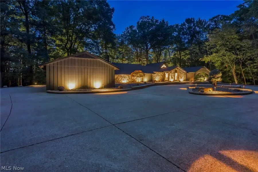 11860 Ridgecliff Circle, Strongsville, OH 44136 - #3