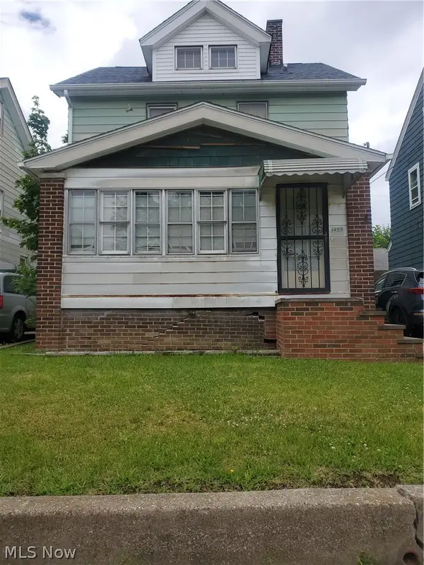 1439 Clermont, Cleveland, OH 44110