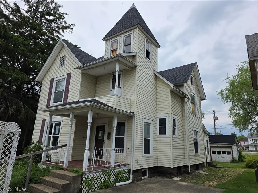 214 W Church Street, Newcomerstown, OH 43832 - #3