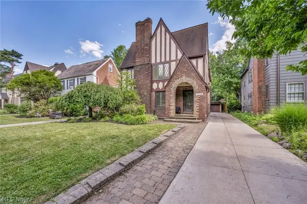18428 Winslow Road, Shaker Heights, OH 44122