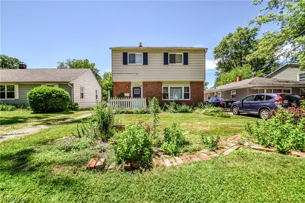 682 Iroquois Trail, Willoughby, OH 44094