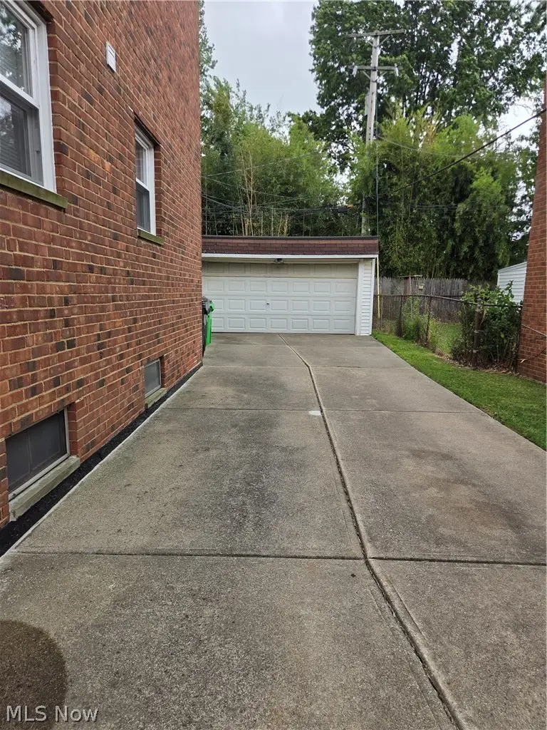 472 E 222nd Street, Euclid, OH 44123 - #3