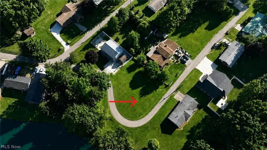 6054 W Lakeside Sw Drive, Sherrodsville, OH 44675 - #2