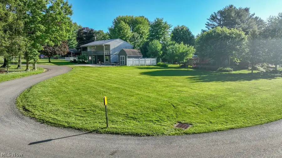 6054 W Lakeside Sw Drive, Sherrodsville, OH 44675 - #3
