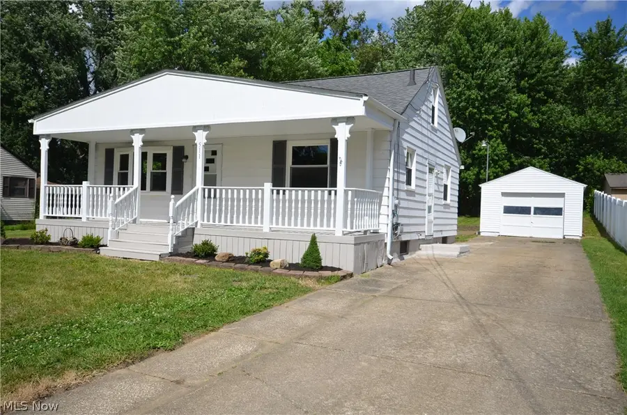 511 Ewart Road, Akron, OH 44312 - #2