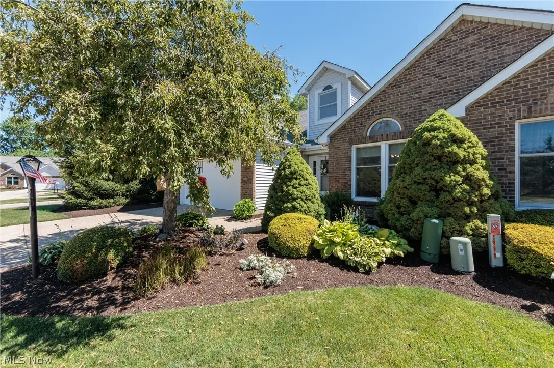 19687 Cross Creek Oval, Strongsville, OH 44136 - #1
