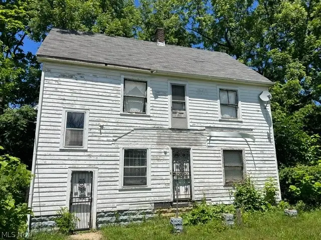 9415 Steinway Avenue, Cleveland, OH 44104 - #2