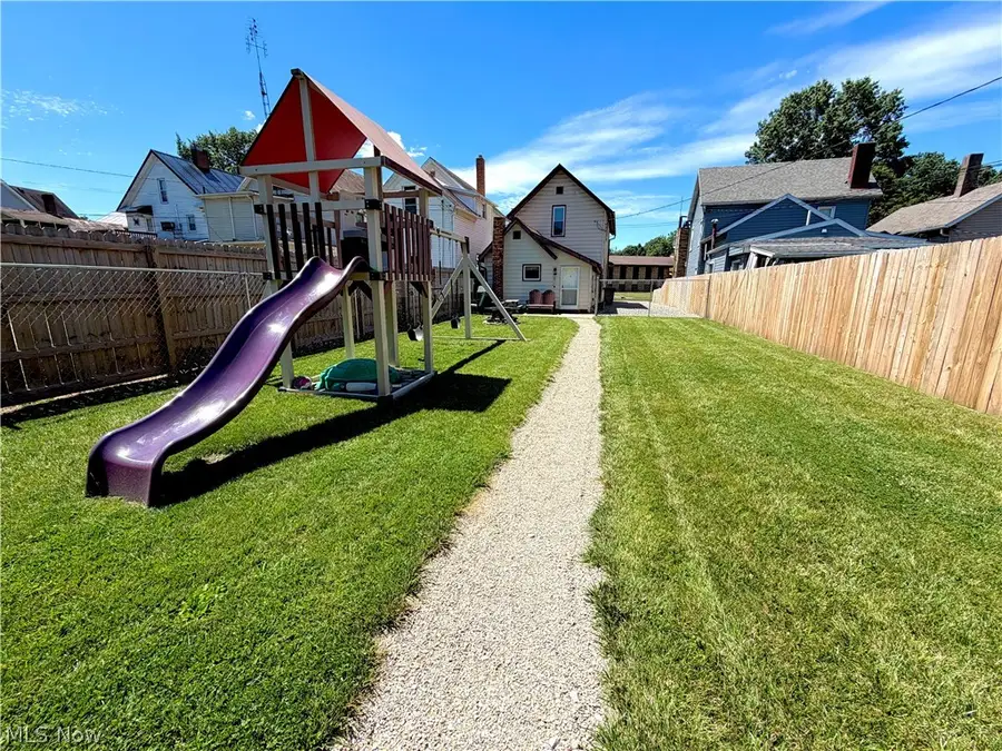 151 Beaver Ne Avenue, New Philadelphia, OH 44663 - #3