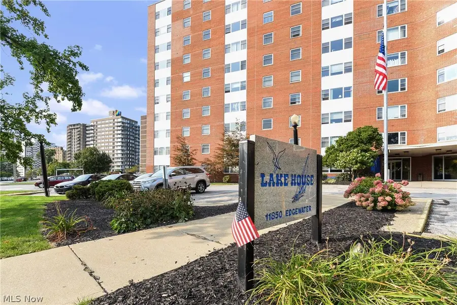 11850 Edgewater Drive #619, Lakewood, OH 44107 - #3