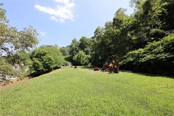 000 Indiana, First Street Extension Road, Chester, WV 26034